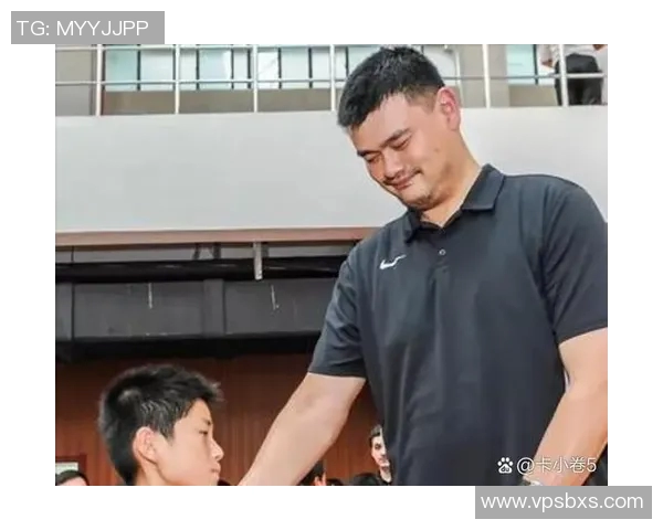 姚明在人民大会堂发表讲话引发对体育与社会责任的深思